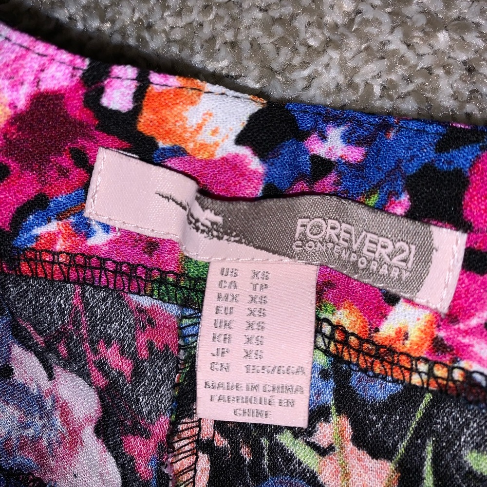 Forever 21 Contemporary Multicolor Floral shorts - Picture 6 of 9